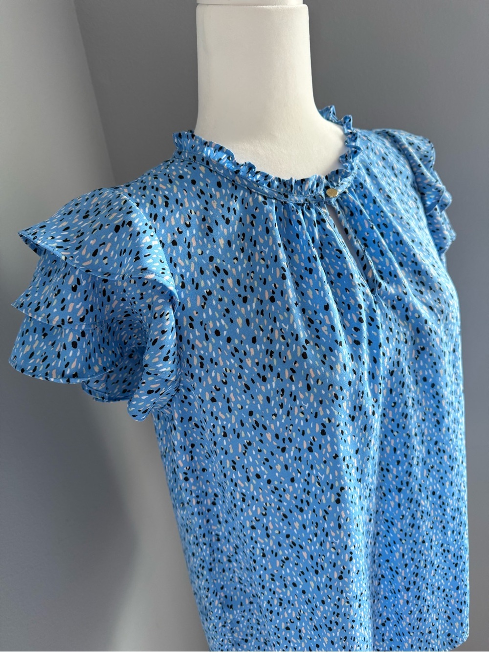 Liz Claiborne Blue Ruffled Short Sleeve Women's Top Blouse Shirt Pink & Black